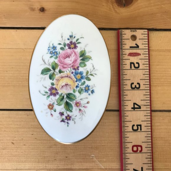 Gerold-Porzellan Footed Oval Trinket Box with Lid Porcelain Rose Flower Design - Picture 3 of 8